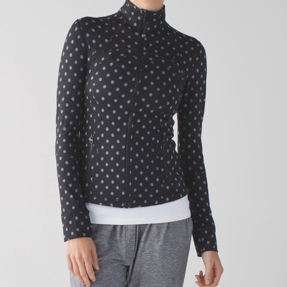Lululemon size 2 black and gray polka dot jacket